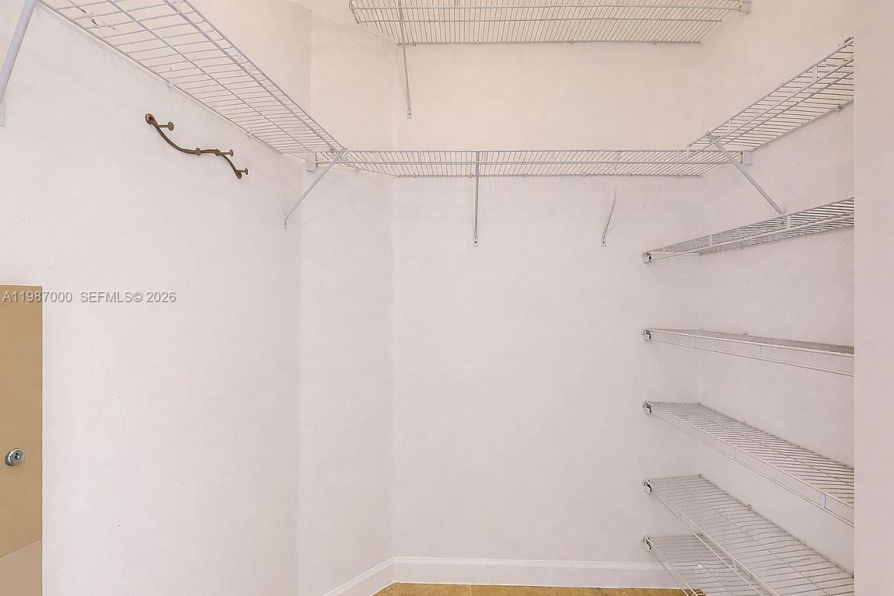 2014 NE 38th Rd , Unit 2014, Homestead, FL 33033 Photo