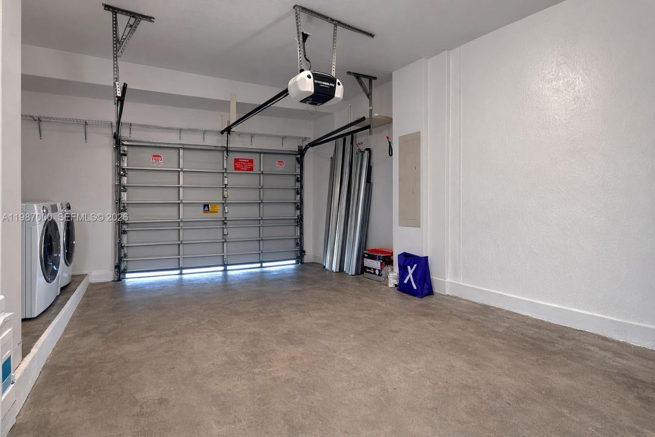 2014 NE 38th Rd , Unit 2014, Homestead, FL 33033 Photo