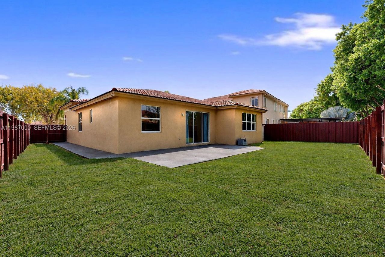 2014 NE 38th Rd , Unit 2014, Homestead, FL 33033 Photo