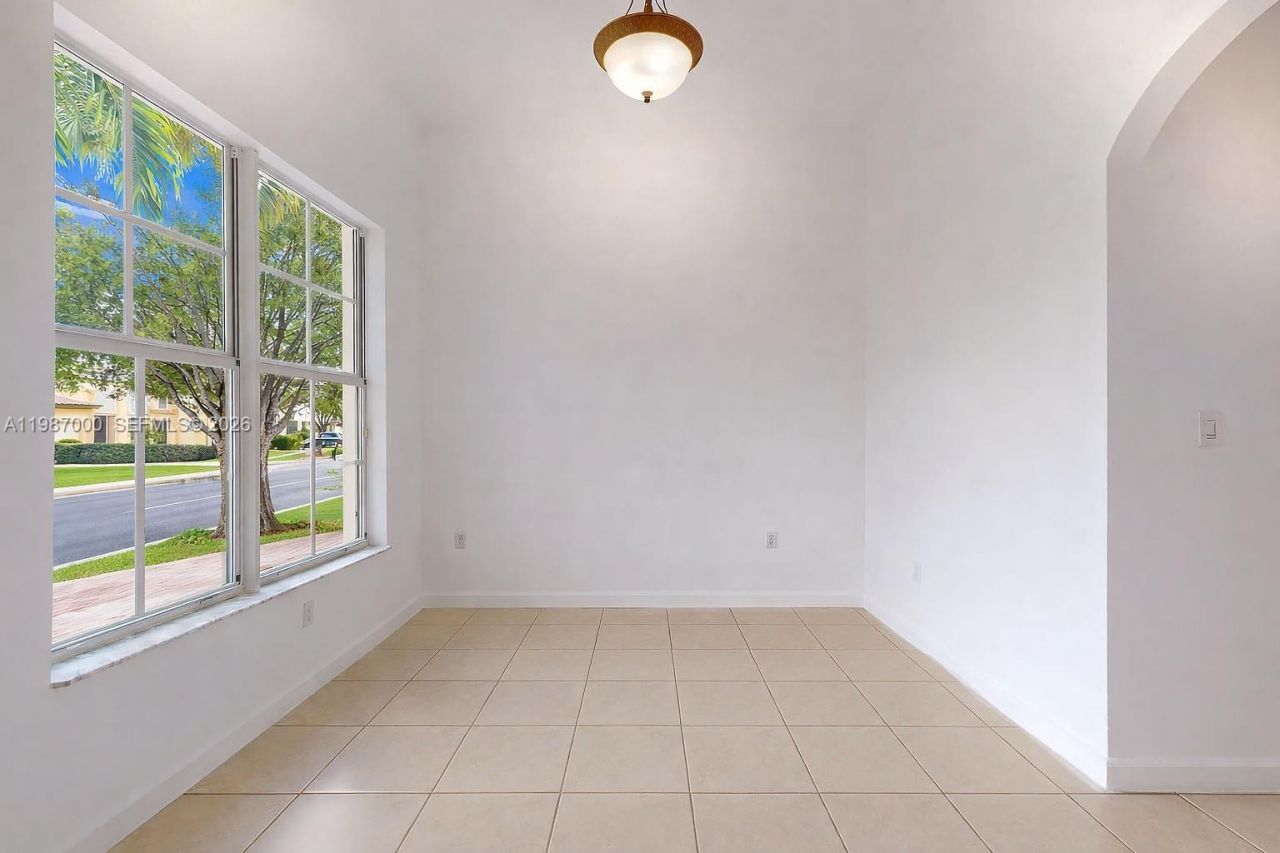 2014 NE 38th Rd , Unit 2014, Homestead, FL 33033 Photo