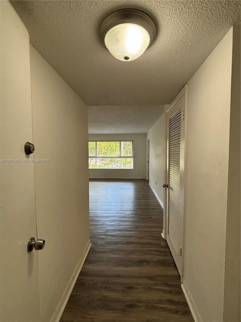 7470 Miami Lakes Dr , Unit B208, Miami Lakes, FL 33014 Photo