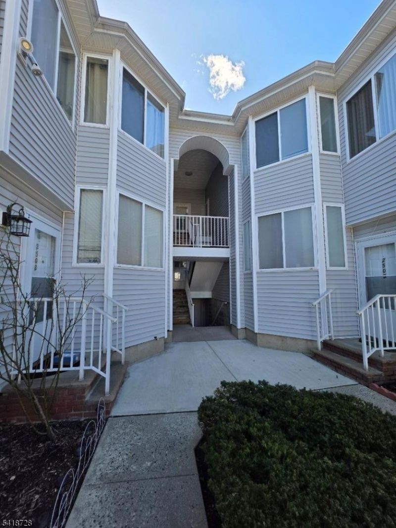 2507 Jesse Way, Piscataway, NJ 08854 Main Photo