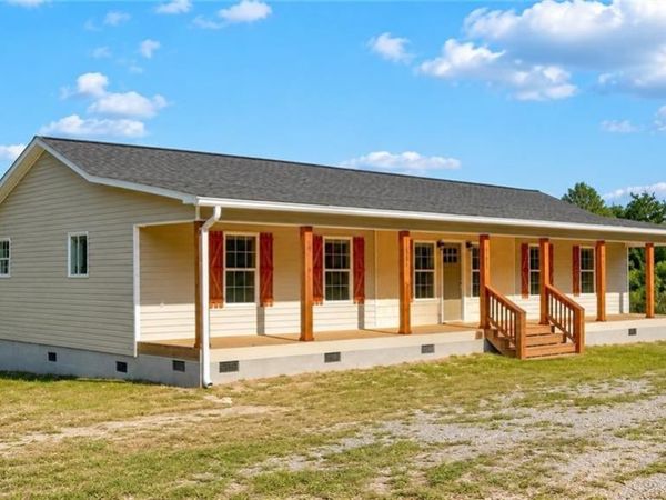 7489 Riverside Road, Seagrove, NC 27341