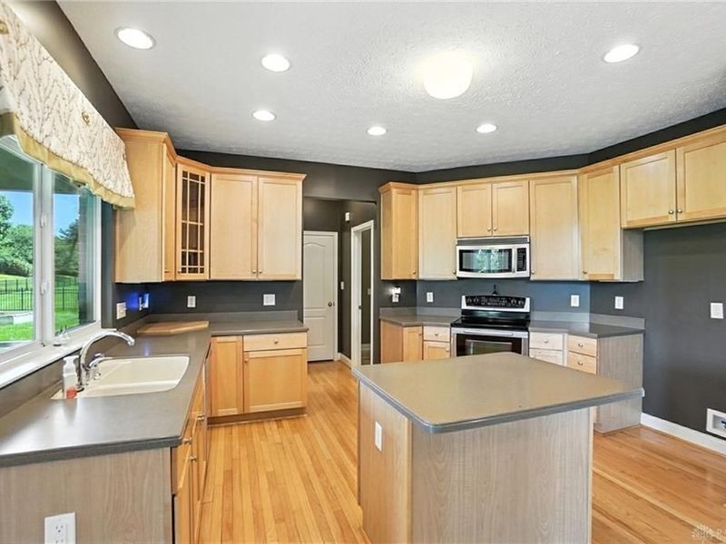 4212 Seema Drive, Dayton, OH 45440 Photo 12