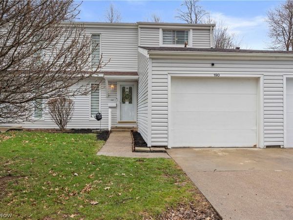 190 Deepwood Drive , Wadsworth, OH 44281