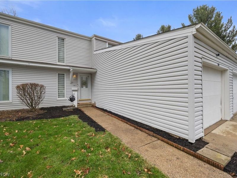 190 Deepwood Drive, Wadsworth, OH 44281 Photo 3