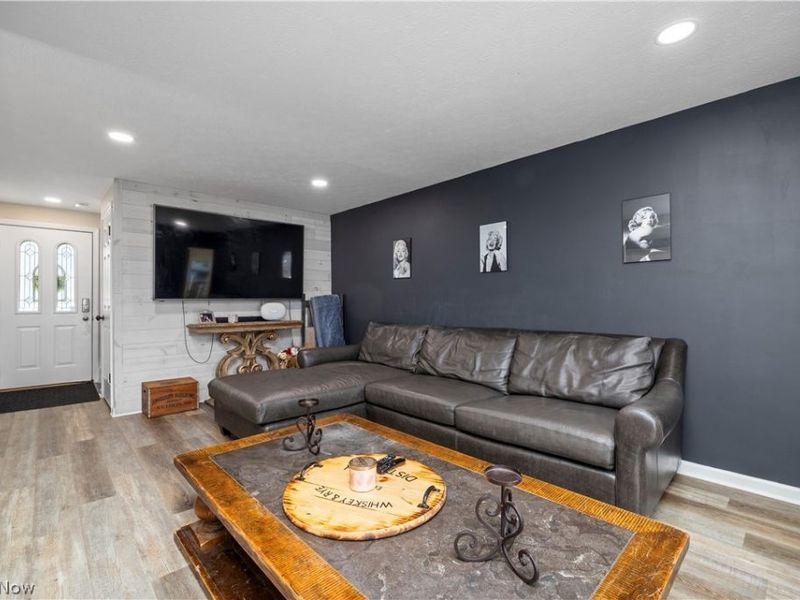 190 Deepwood Drive, Wadsworth, OH 44281 Photo 7