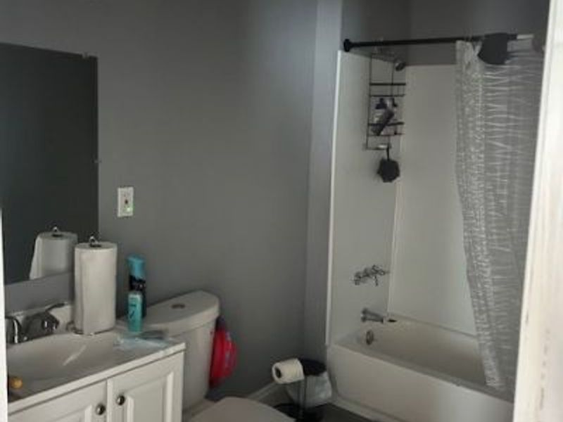 513 E 117 Street, Cleveland, OH 44108 Photo 8