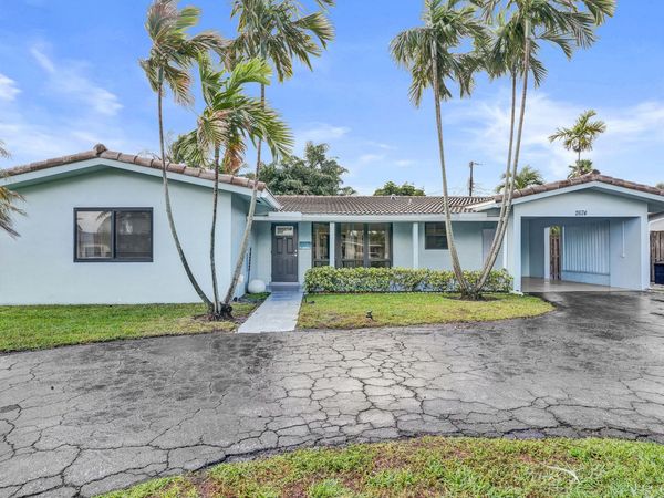 2674 NE 8th Court, Pompano Beach, FL 33062