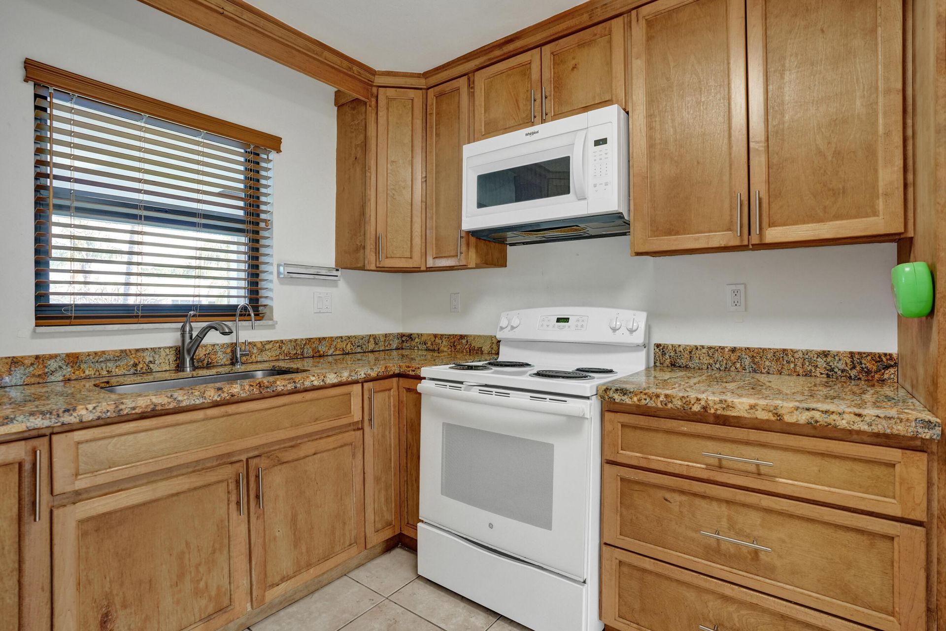 2674 NE 8th Court, Pompano Beach, FL 33062 Photo