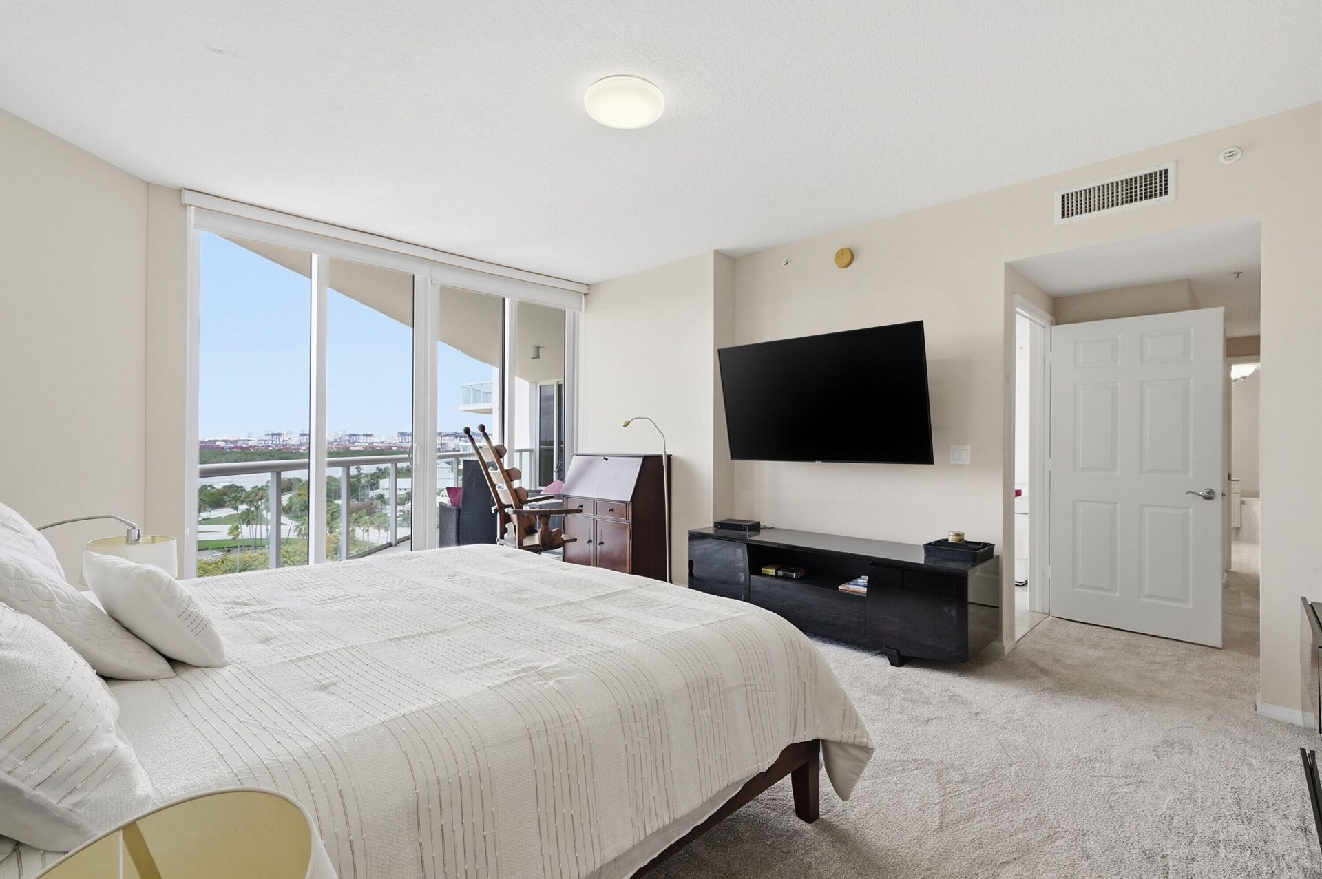 6051 N Ocean Drive, Unit 1003, Hollywood, FL 33019 Photo
