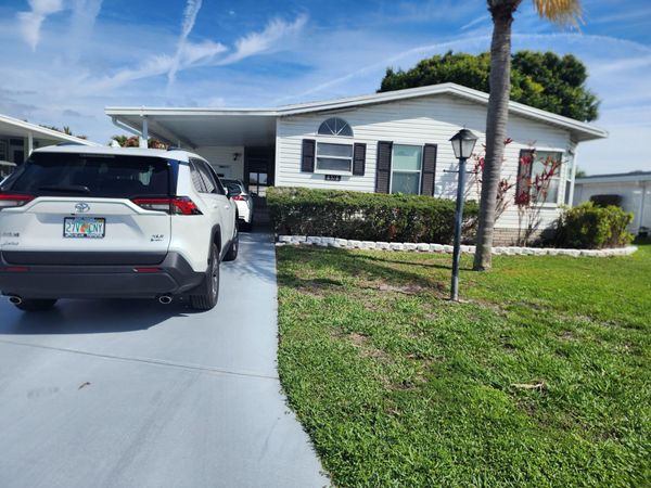 8518 Leadtree Court, Port St. Lucie, FL 34952