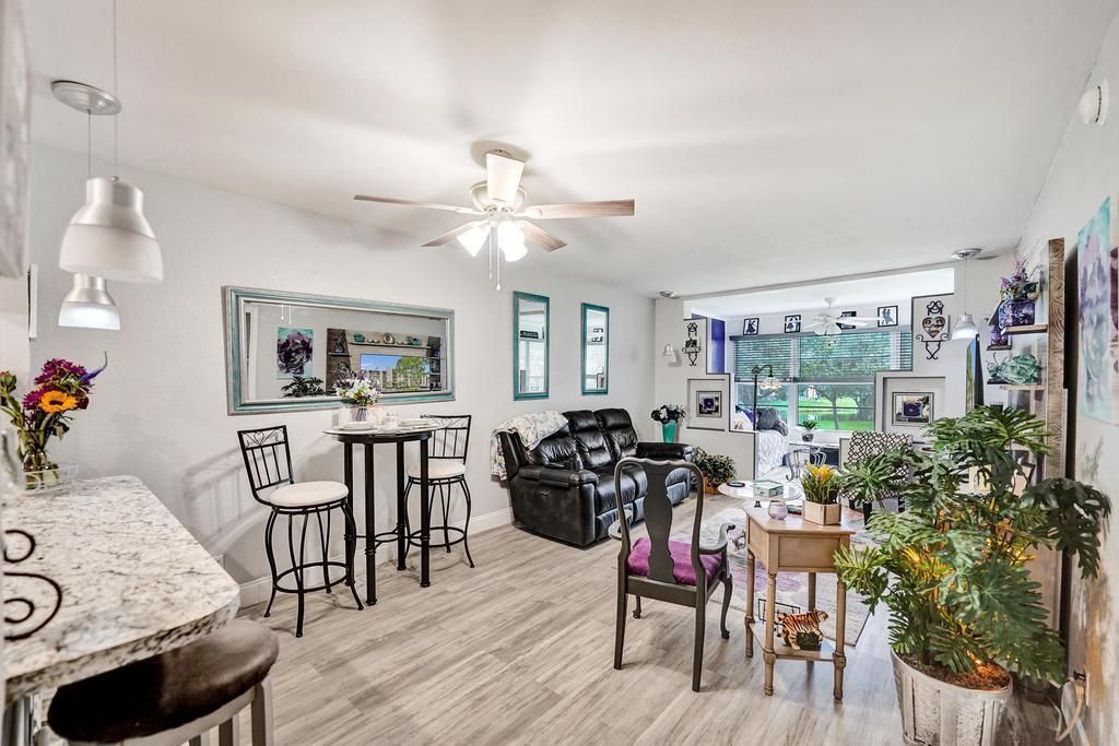 9480 Poinciana Place, Unit 201, Davie, FL 33324 Photo