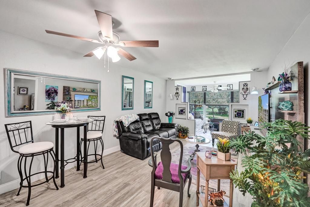 9480 Poinciana Place, Unit 201, Davie, FL 33324 Photo