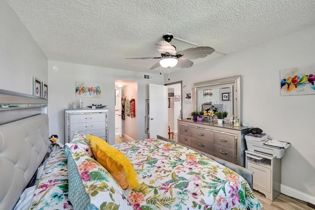 9480 Poinciana Place, Unit 201, Davie, FL 33324 Photo