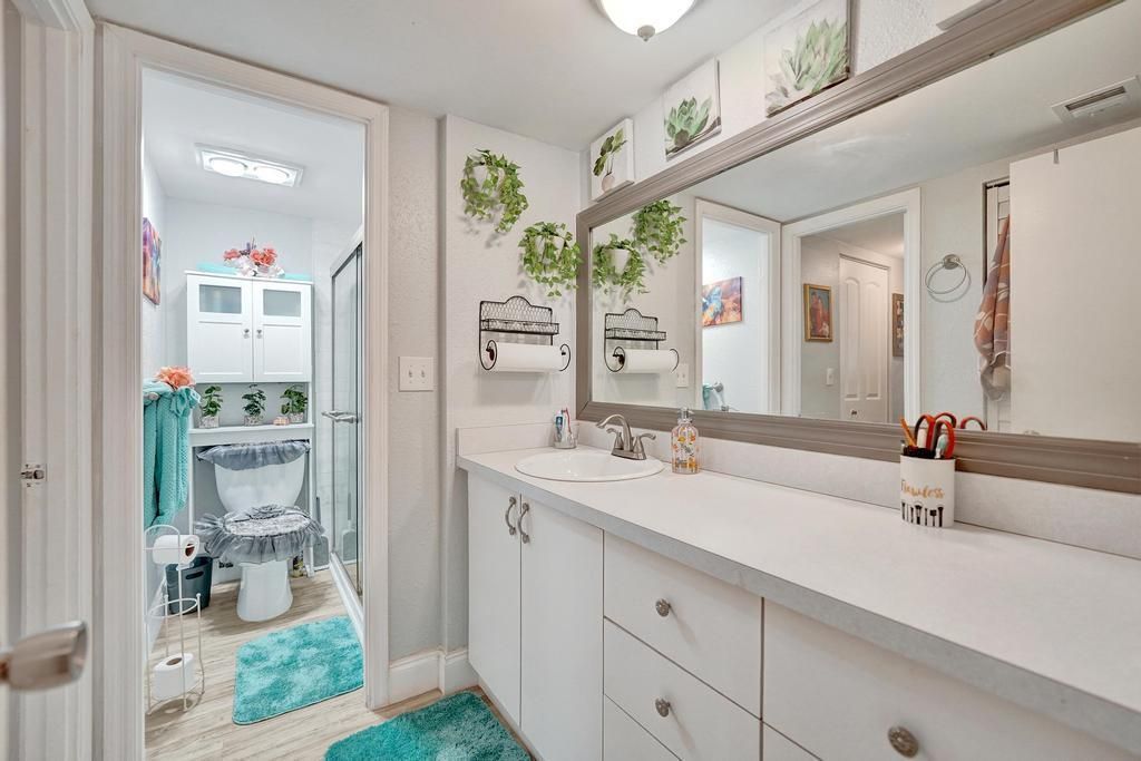 9480 Poinciana Place, Unit 201, Davie, FL 33324 Photo