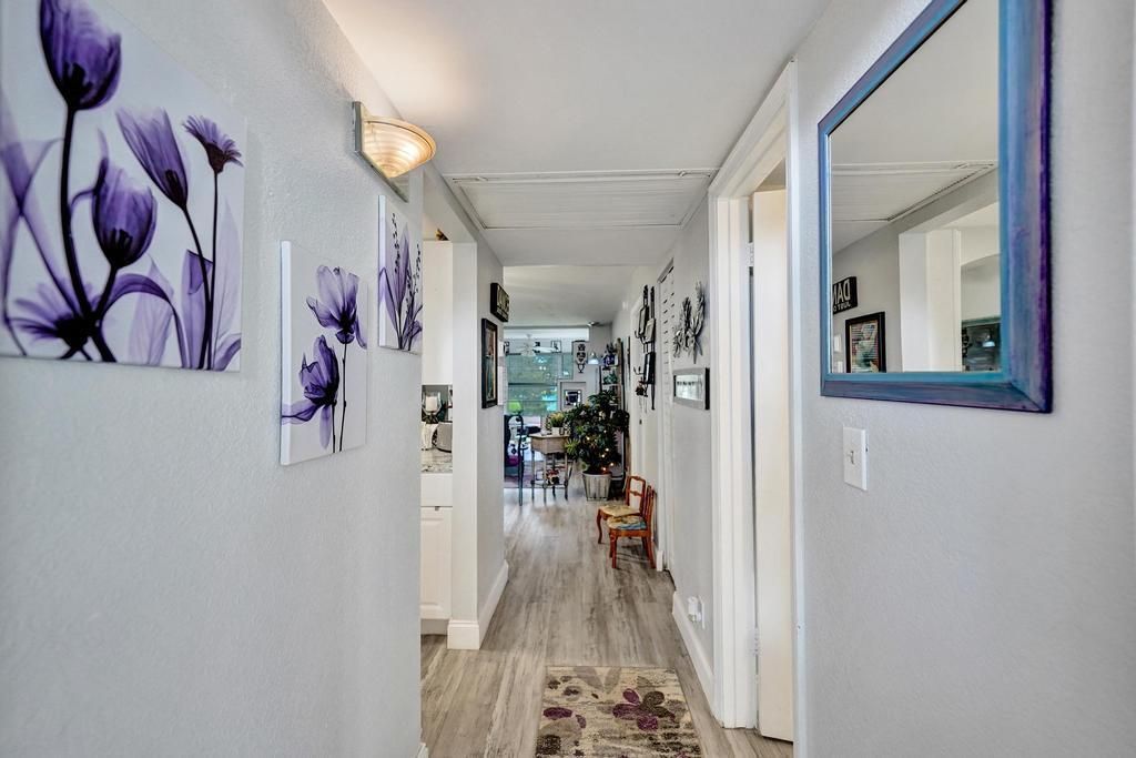 9480 Poinciana Place, Unit 201, Davie, FL 33324 Photo