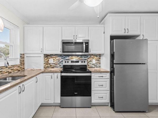 2010 S Federal Highway, Unit 101, Boynton Beach, FL 33435