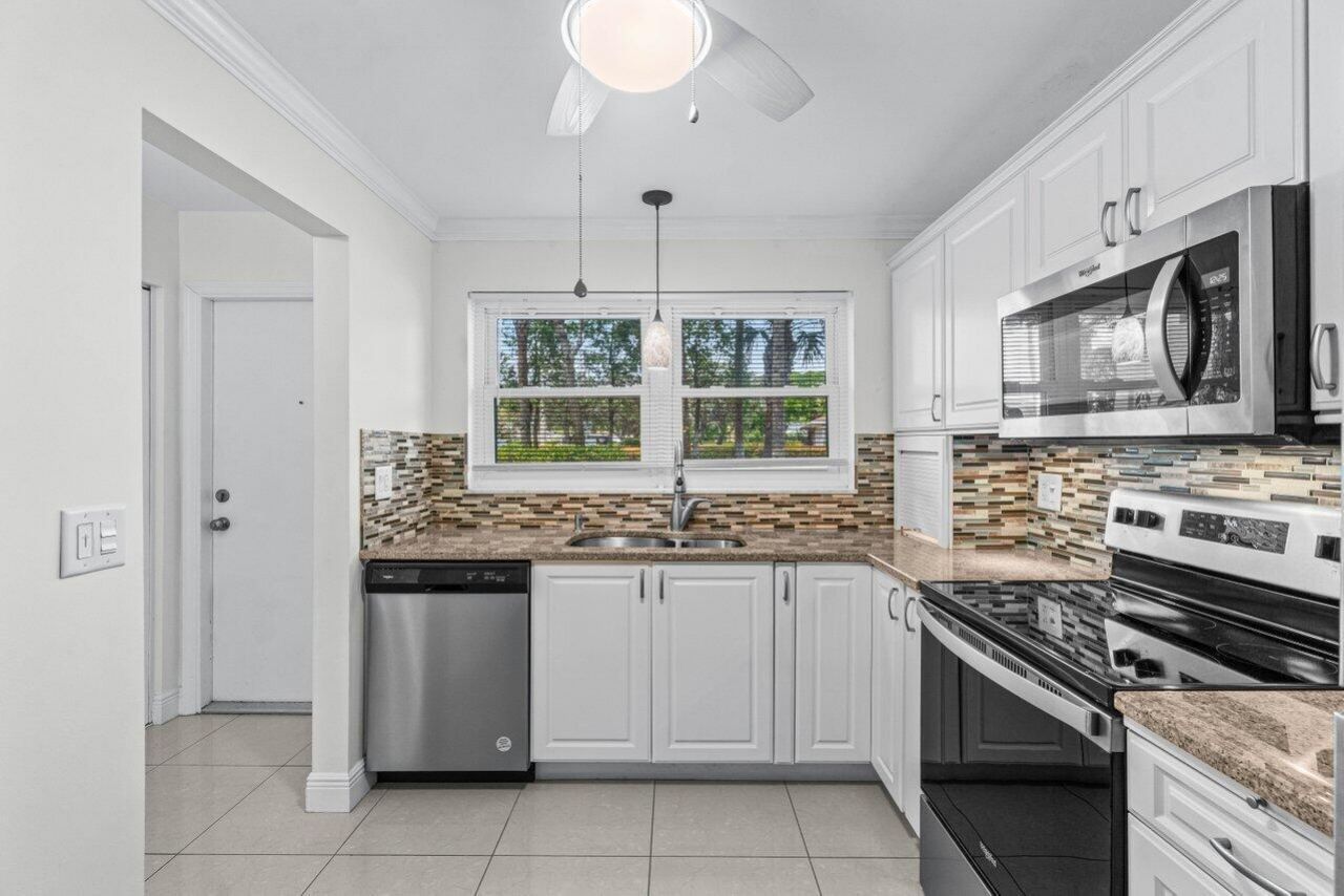 2010 S Federal Highway, Unit 101, Boynton Beach, FL 33435 Photo