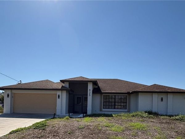 825 Anson AVE, LEHIGH ACRES, FL 33971