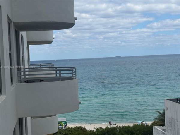 5555 Collins Ave, Unit 8R, Miami Beach, FL 33140