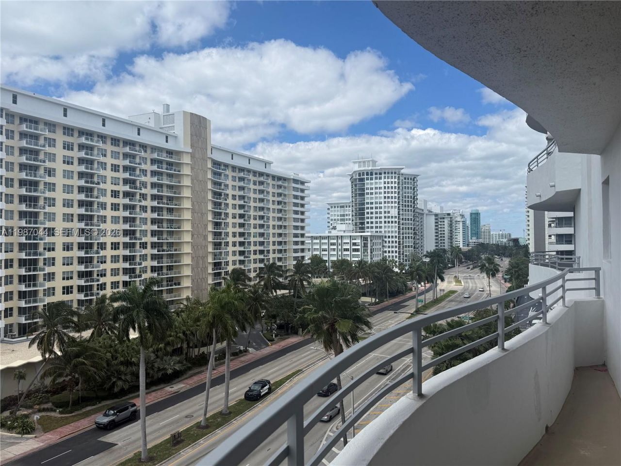 5555 Collins Ave, Unit 8R, Miami Beach, FL 33140 Photo