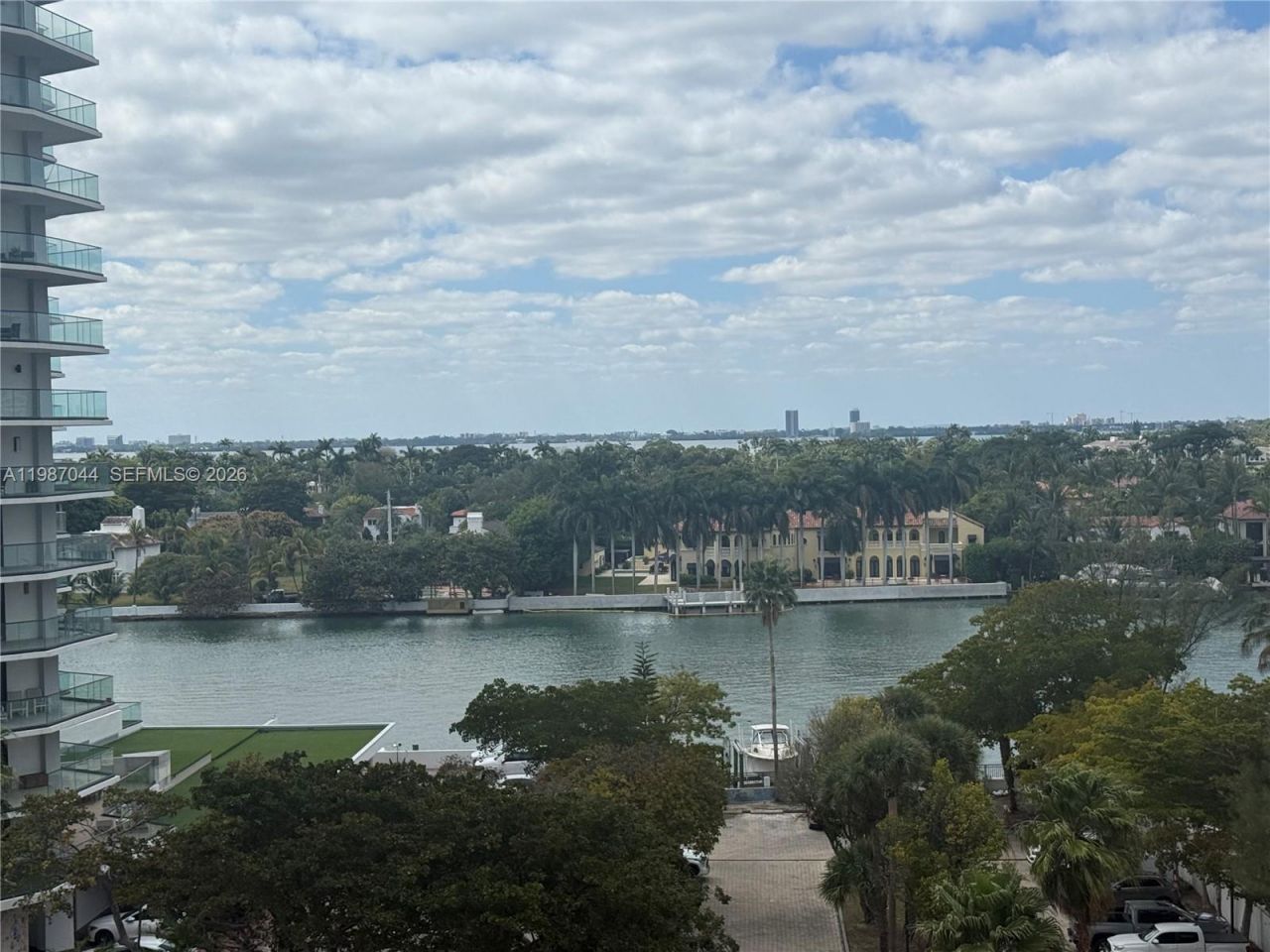 5555 Collins Ave, Unit 8R, Miami Beach, FL 33140 Photo