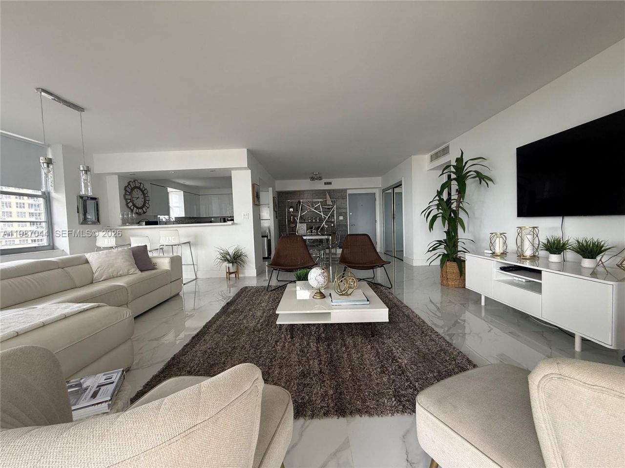 5555 Collins Ave, Unit 8R, Miami Beach, FL 33140 Photo