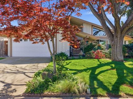 9284 Linda Rio Dr, Sacramento, CA 95826 Photo