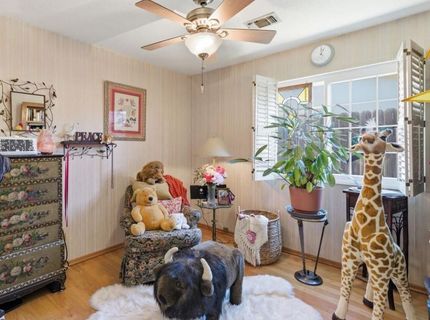 9284 Linda Rio Dr, Sacramento, CA 95826 Photo