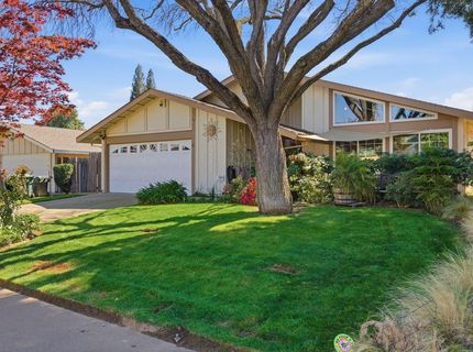 9284 Linda Rio Dr, Sacramento, CA 95826 Photo