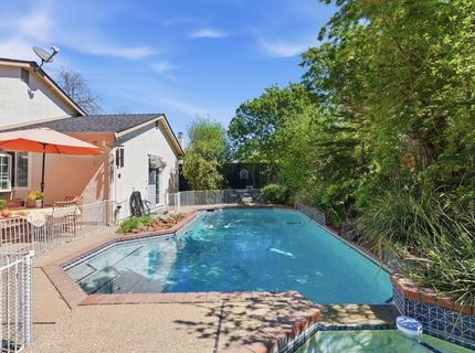 9284 Linda Rio Dr, Sacramento, CA 95826 Photo