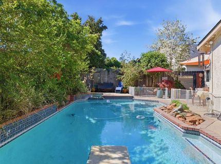 9284 Linda Rio Dr, Sacramento, CA 95826 Photo