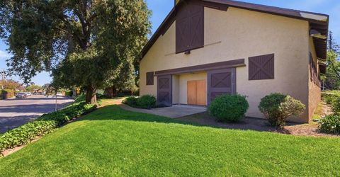 9284 Linda Rio Dr, Sacramento, CA 95826 Photo