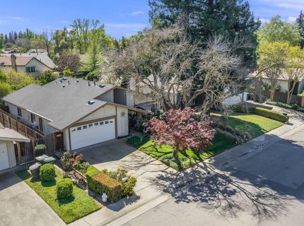 9284 Linda Rio Dr, Sacramento, CA 95826 Photo