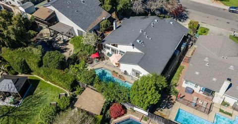 9284 Linda Rio Dr, Sacramento, CA 95826 Photo