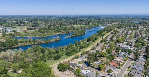 9284 Linda Rio Dr, Sacramento, CA 95826 Photo