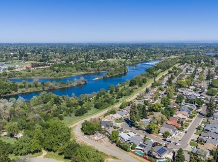 9284 Linda Rio Dr, Sacramento, CA 95826 Photo