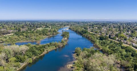 9284 Linda Rio Dr, Sacramento, CA 95826 Photo