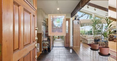 9284 Linda Rio Dr, Sacramento, CA 95826 Photo