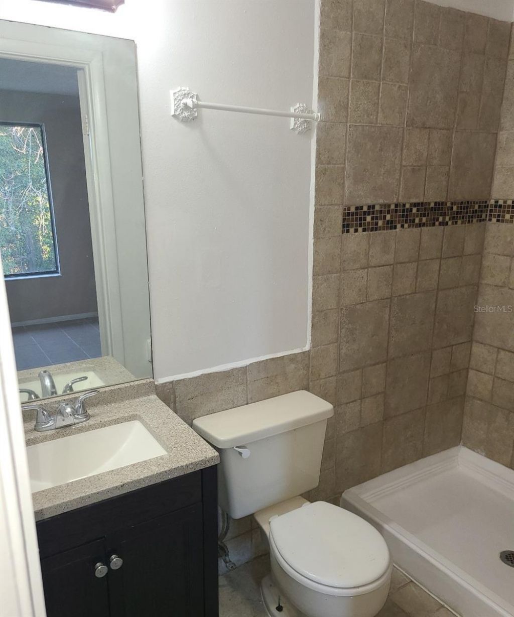 4916 Silver Oaks Vlg, Unit E, Orlando, FL 32808 Photo