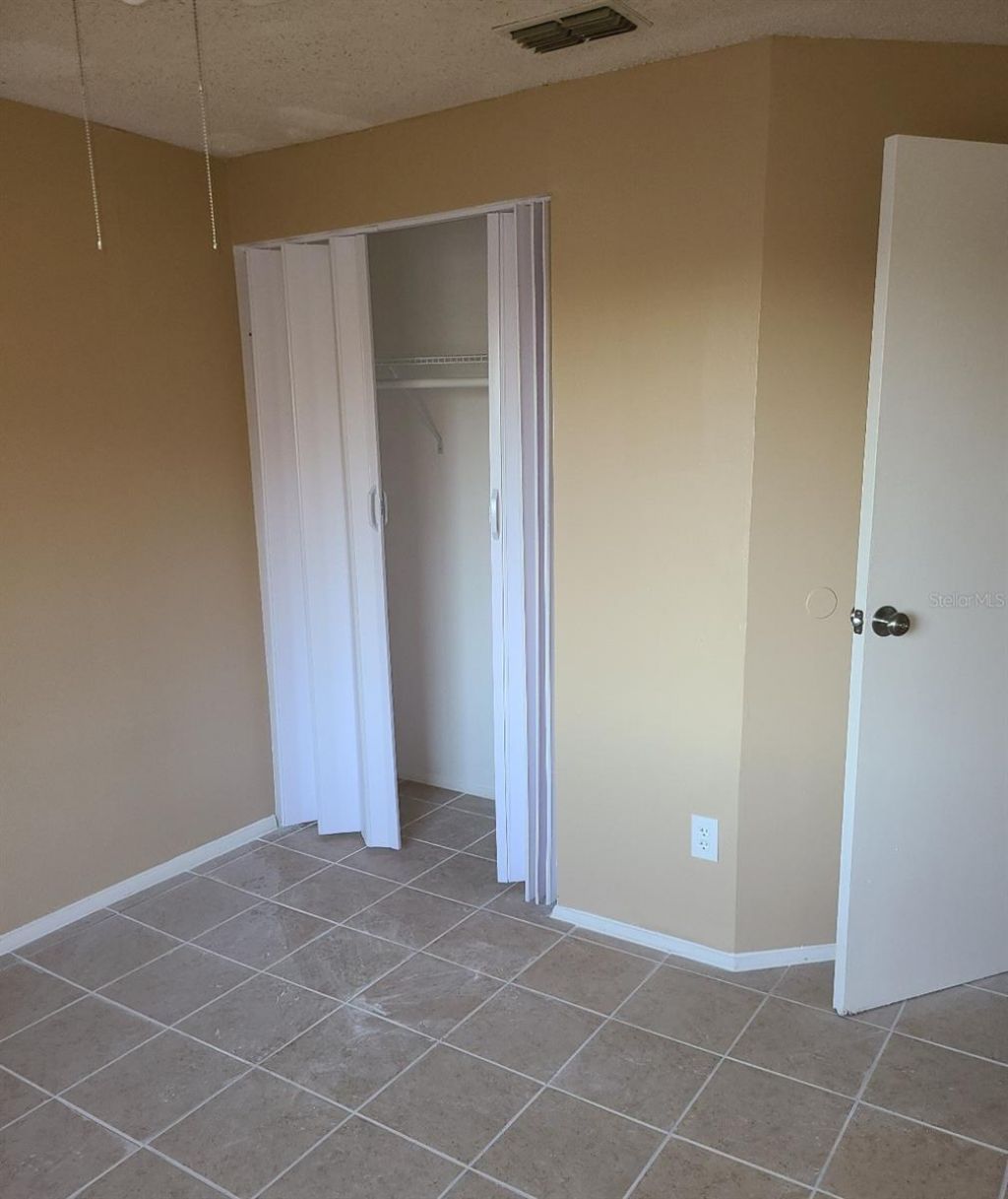 4916 Silver Oaks Vlg, Unit E, Orlando, FL 32808 Photo