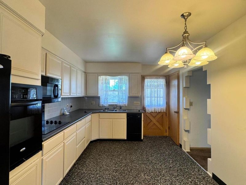 1685 Alcoy Drive, Columbus, OH 43227 Photo 6