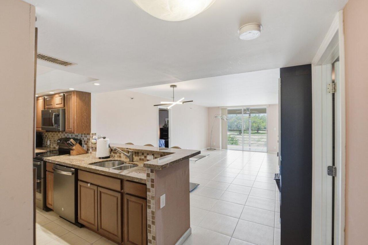 5340 NW 2nd Avenue, Unit 326, Boca Raton, FL 33487 Photo