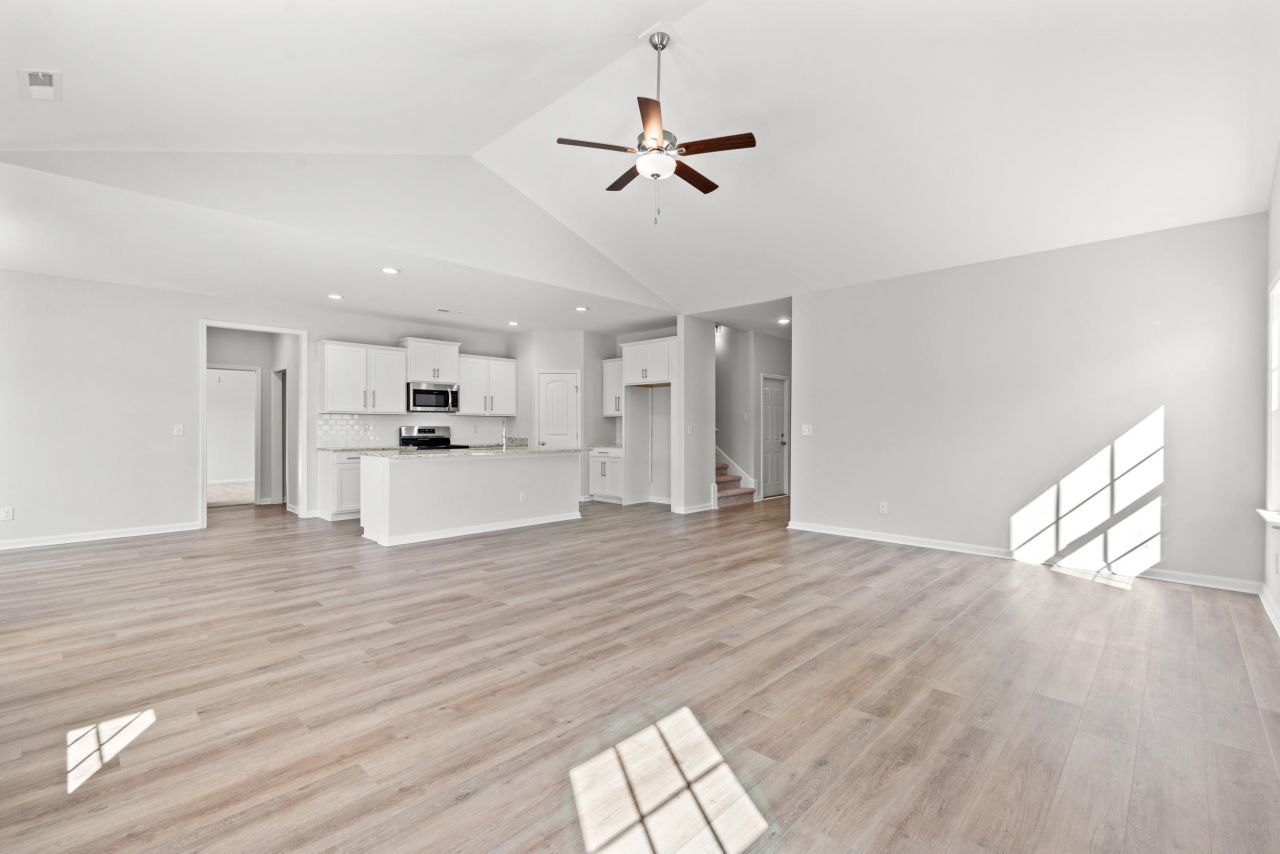 203 Stillbrook Dr. Photo 4