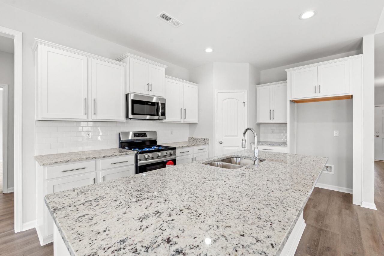 203 Stillbrook Dr. Photo 8