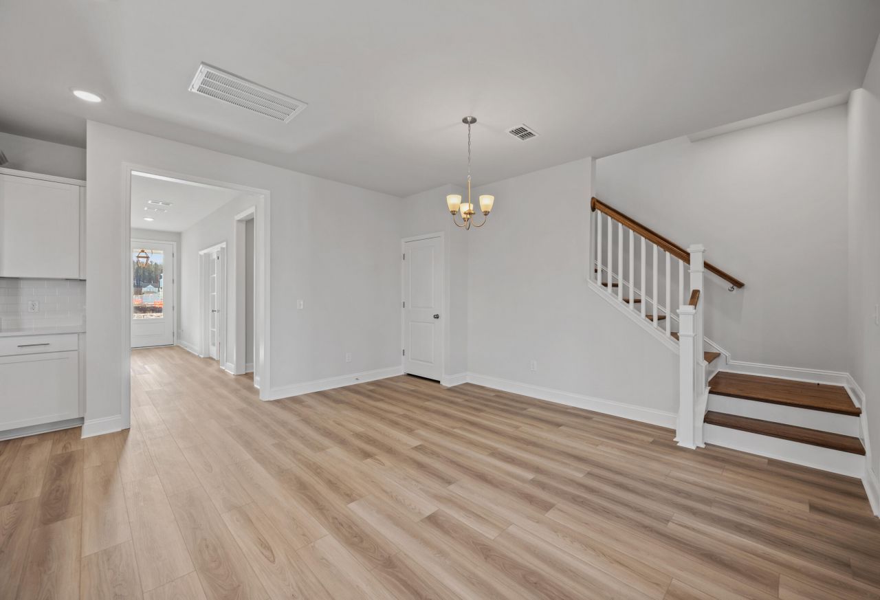 782 Blueway Avenue Photo 12