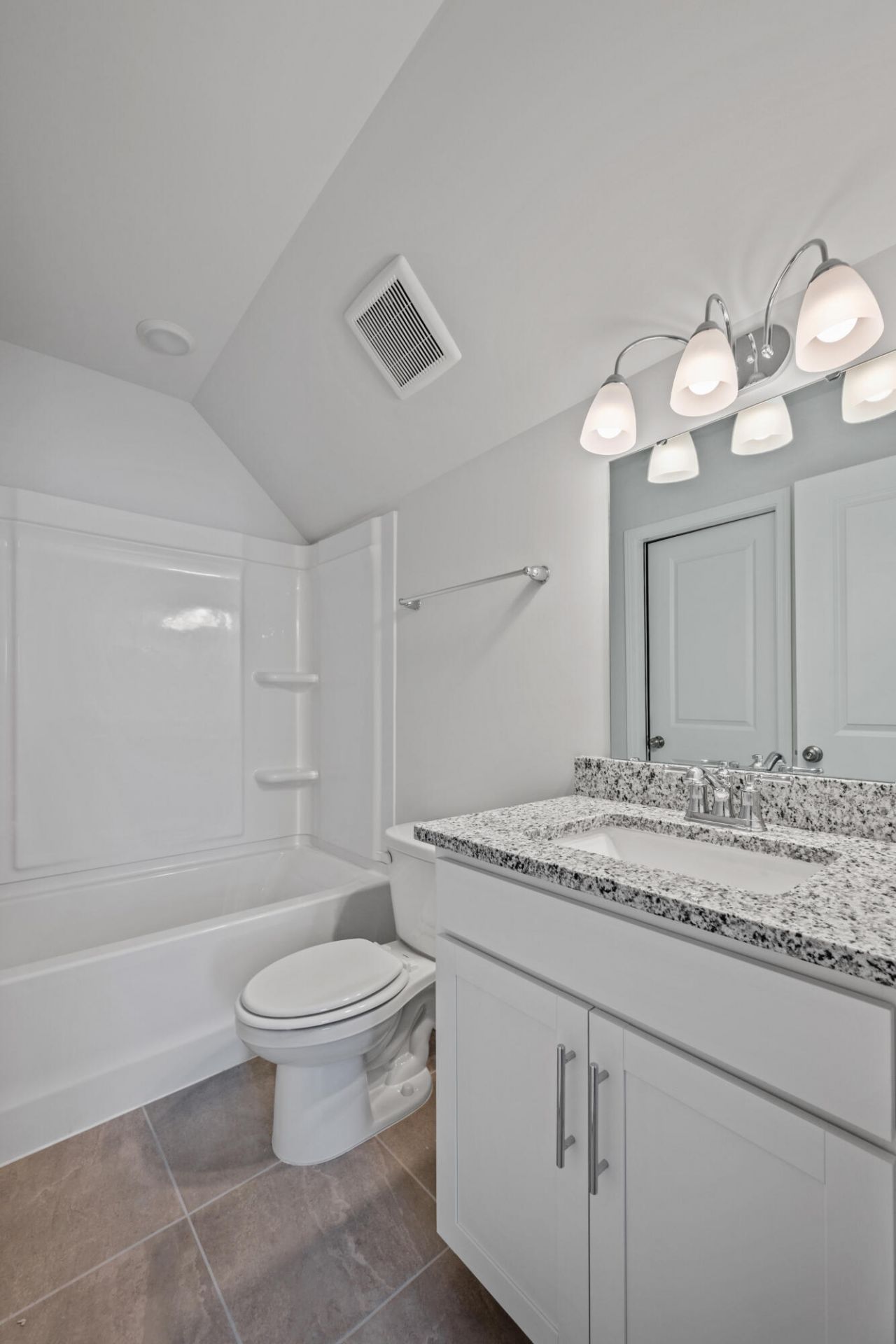 782 Blueway Avenue Photo 31