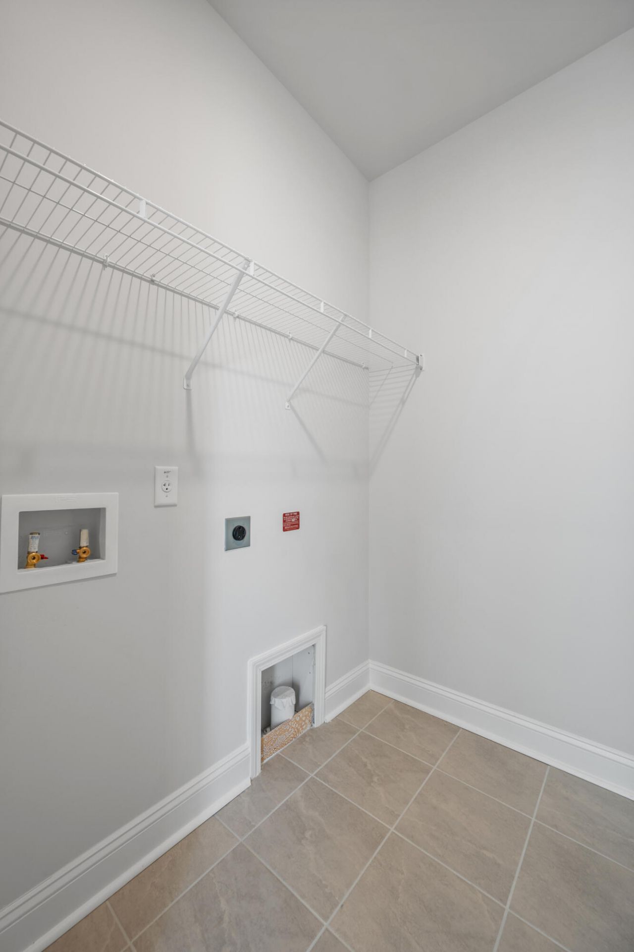 782 Blueway Avenue Photo 32