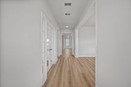 782 Blueway Avenue photo 4